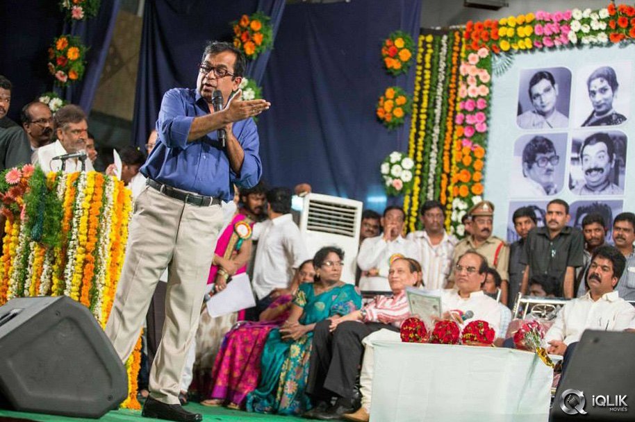 Allu-Ramalingaiah-Award-to-Paruchuri-Brothers